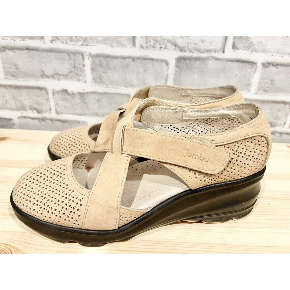 Jambu Belize Tan 9.5 B (M) Women’s Wedge Slip Ons EUC